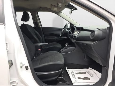 Used 2022 Nissan Kicks S FWD image 36