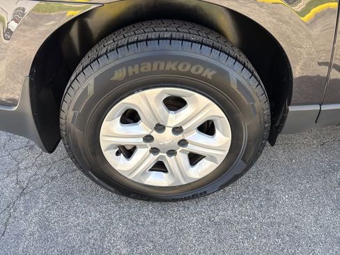 Used 2017 Chevrolet Traverse LS FWD image 15