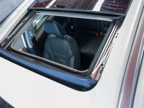 Used 2023 Nissan Rogue SL w/ SL Premium Package FWD image 10