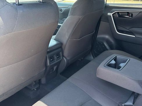 Used 2025 Toyota RAV4 LE AWD/4WD image 6