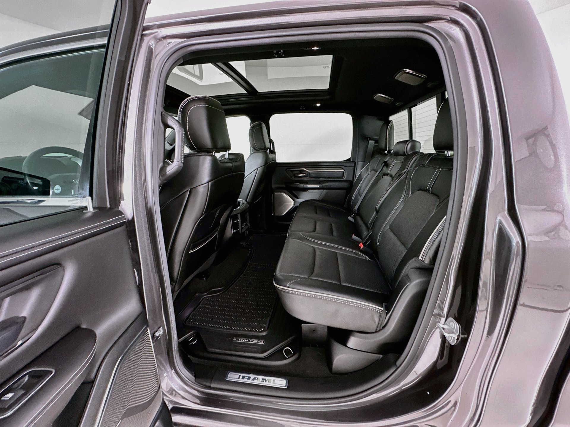 Used 2020 RAM 1500 Limited RWD image 27