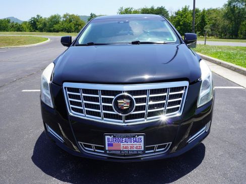 Used 2013 Cadillac XTS Premium FWD image 2