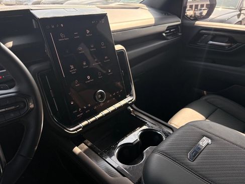 Used 2026 GMC Yukon XL AT4 w/ AT4 Premium Plus Package AWD/4WD image 21