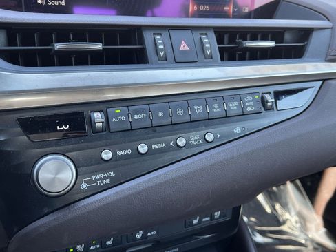 Used 2021 Lexus ES 350 w/ Premium Package image 19