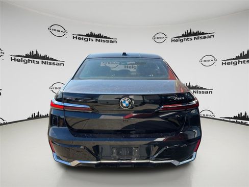 Used 2024 BMW 740i xDrive 740i xDrive image 6
