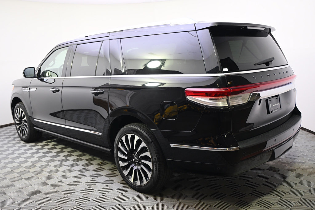 Certified 2022 Lincoln Navigator L Black Label AWD/4WD image 3