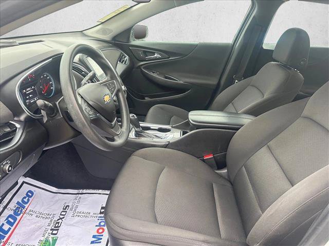 Used 2018 Chevrolet Malibu LT FWD image 17