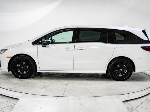 Certified 2026 Honda Odyssey Sport-L image 5