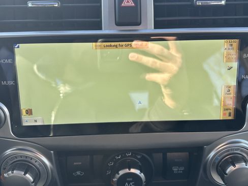 Used 2017 Toyota 4Runner SR5 Premium image 25