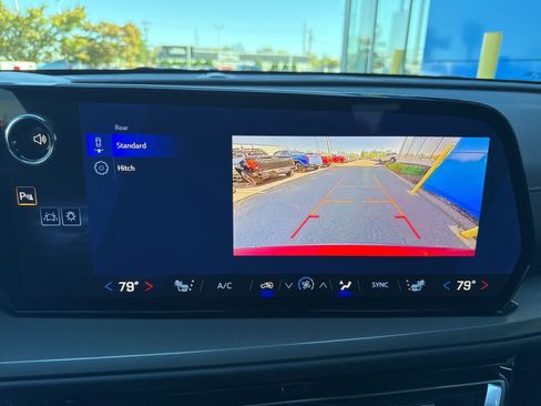 New 2026 Chevrolet Traverse LT w/ LPO, Floor Liner Package FWD image 23