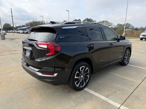 Used 2022 GMC Terrain SLT image 5