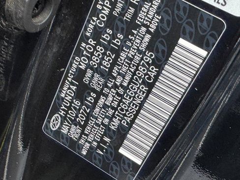 Used 2016 Hyundai Veloster Turbo w/ Option Group 04 image 28