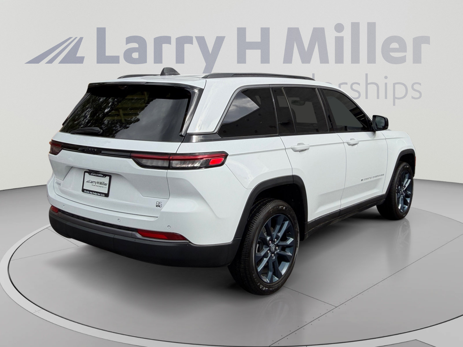 New 2026 Jeep Grand Cherokee Limited AWD/4WD image 5