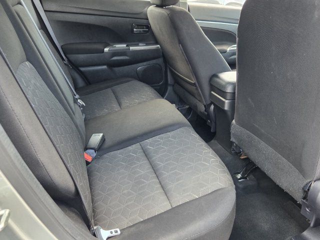 Used 2021 Mitsubishi Outlander Sport SE FWD image 14