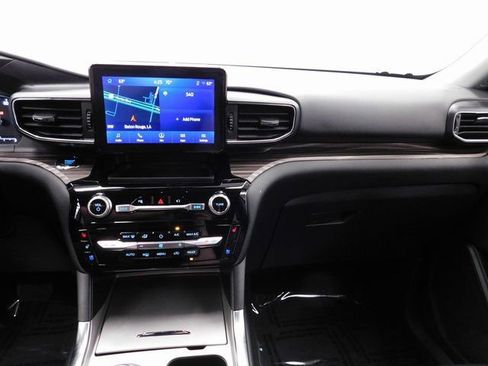 Used 2023 Ford Explorer Limited image 40