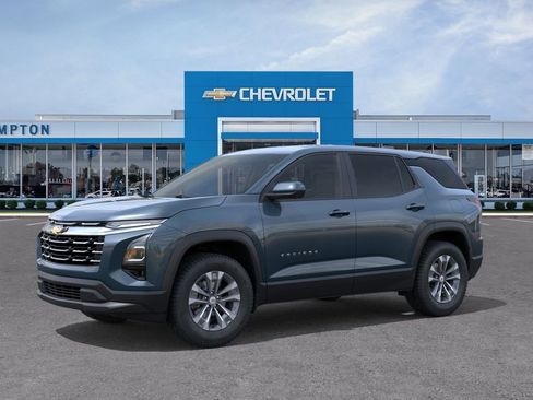 New 2026 Chevrolet Equinox LT FWD image 2