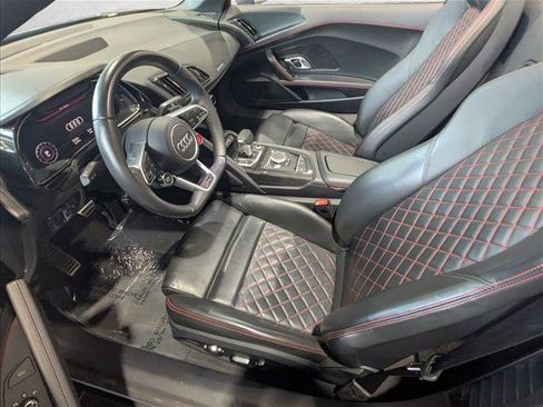 Used 2017 Audi R8 V10 image 17