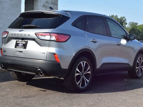 Used 2022 Ford Escape SE w/ SE Sport Appearance Package AWD/4WD image 15