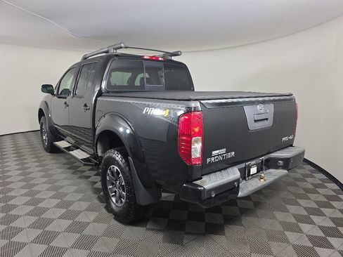 Used 2017 Nissan Frontier PRO-4X AWD/4WD image 3