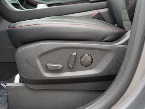 Used 2022 Ford Edge ST-Line w/ Class II Trailer Tow Package image 19