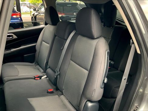 Used 2020 Nissan Pathfinder S FWD image 21