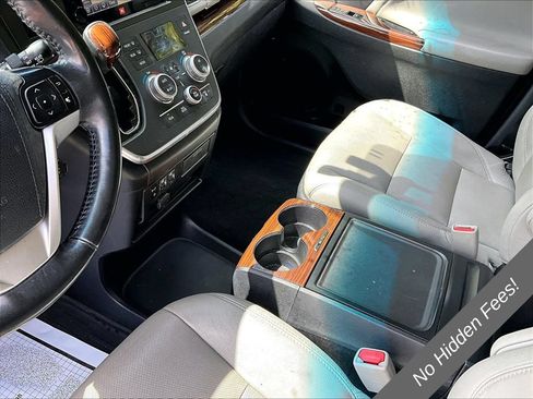 Used 2017 Toyota Sienna Limited Premium AWD/4WD image 12