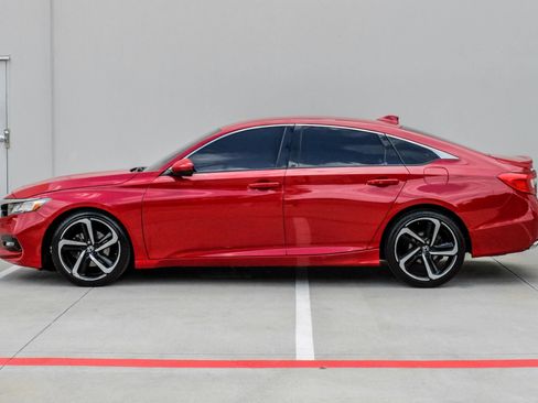 Used 2019 Honda Accord Sport image 9