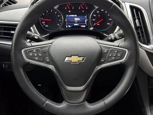 Used 2022 Chevrolet Equinox LT FWD image 14