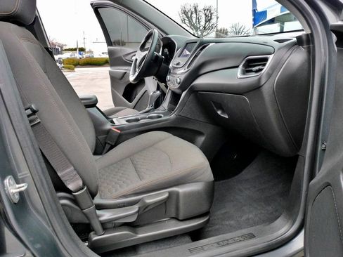 Used 2021 Chevrolet Equinox LT image 12