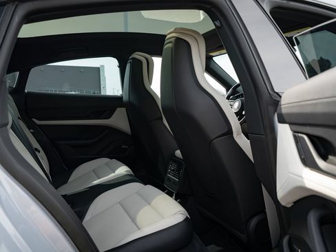 Used 2023 Porsche Taycan RWD image 37