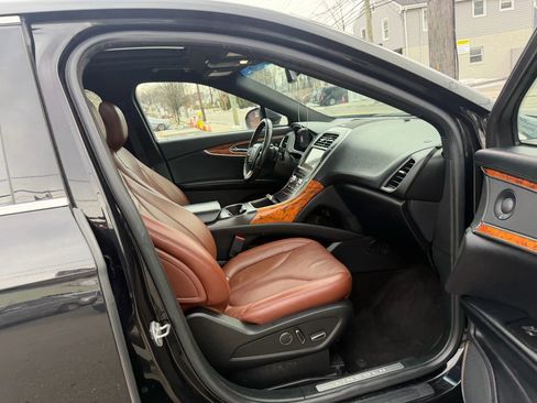 Used 2019 Lincoln Nautilus Reserve image 28