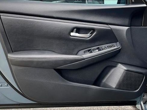 Certified 2025 Nissan Sentra SV FWD image 21
