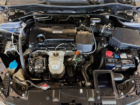 Used 2016 Honda Accord EX image 31