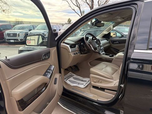 Used 2019 GMC Yukon SLT w/ HD Trailering Package image 10