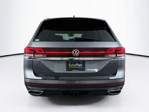 Used 2025 Volkswagen Atlas SE AWD/4WD image 7