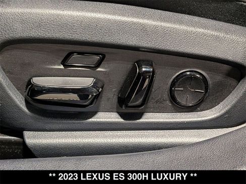 Used 2023 Lexus ES 300h w/ Accessory Package (Z2) image 22