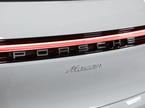 New 2026 Porsche Macan AWD/4WD image 19