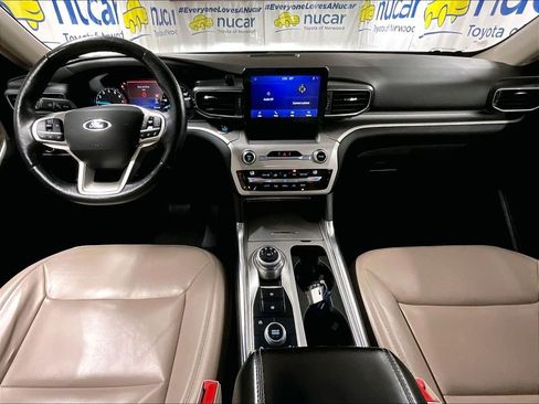 Used 2021 Ford Explorer XLT w/ Equipment Group 202A AWD/4WD image 22