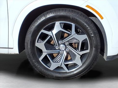 Used 2022 Hyundai Palisade Calligraphy image 4