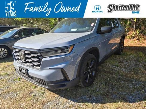 Used 2023 Honda Pilot Sport image 1