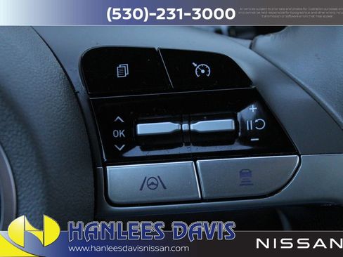 Used 2022 Hyundai Elantra SEL w/ Convenience + Premium Package image 30