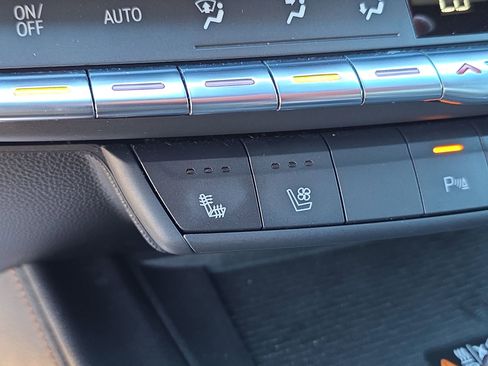 Used 2022 Cadillac CT4 V w/ Navigation Package image 24