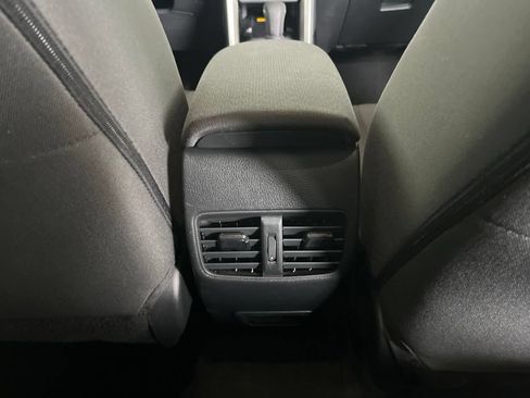Used 2024 Toyota Corolla Cross LE w/ Moonroof Package AWD/4WD image 23