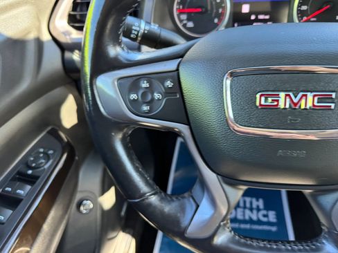 Used 2021 GMC Acadia AT4 w/ LPO, 'HIT The Road' Package AWD/4WD image 32