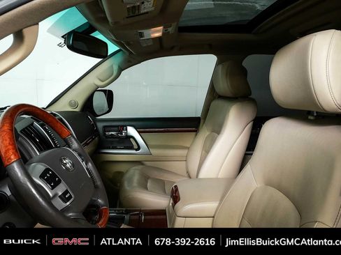 Used 2015 Toyota Land Cruiser AWD/4WD image 5