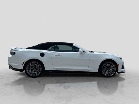 Used 2023 Chevrolet Camaro ZL1 RWD image 7