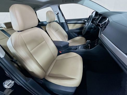 Used 2019 Volkswagen Jetta SE w/ Cold Weather Package image 27