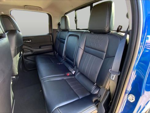 Used 2024 Nissan Frontier SL w/ Technology Package RWD image 19