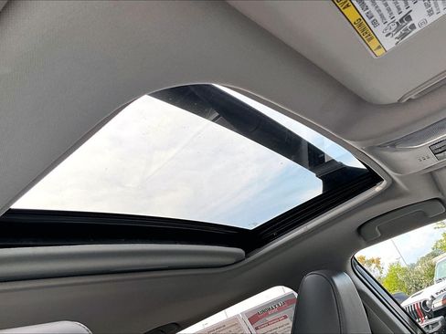 Used 2022 Toyota RAV4 XLE Premium FWD image 21