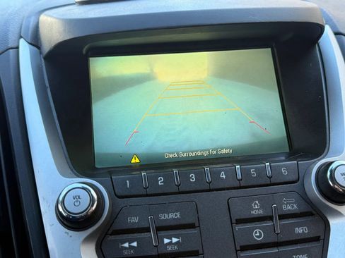 Used 2017 Chevrolet Equinox LT w/ Convenience Package image 25